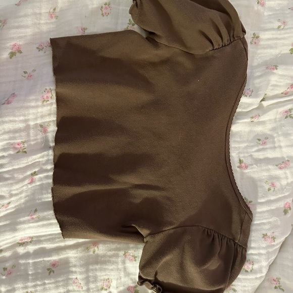 Brandy Melville Brown Puff Sleeve Top - Picture 2 of 2